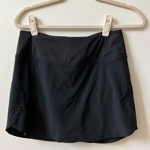 Athleta Run With It Skort “14 in Black Size Small